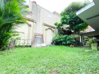 Homey Guesthouse Near SBY Zoo Syariah Wonokromo 호텔
