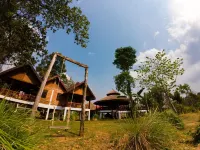 BOLAVEN GARDEN Bungalow and tent - Tad Lo - 3星級