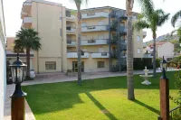 Castelvetere Hotel فنادق في Locri