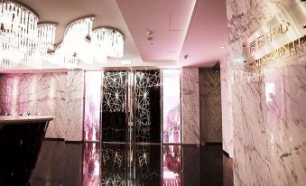 Royal Group Hotel Ho Yi Branch