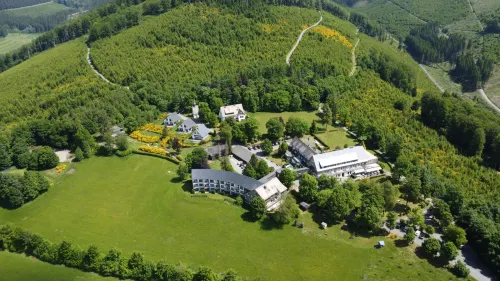 Berghotel Hoher Knochen - 101% Ruhe & Natur Hotels in Bad Berleburg