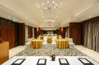 Lemon Tree Premier “The Atrium” Ahmedabad - bar