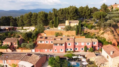 La Maison des Ocres - Provence Hotels in Roussillon