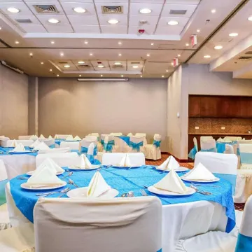 Quality Inn Monterrey la Fe