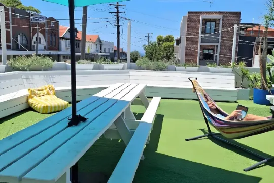 リトルクージーホテル