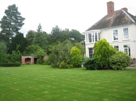 Trelough House B&B Отели в г. Лонгтаун