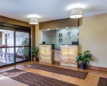 คอมฟอร์ตอินน์ โจเลียตเวสต์ ไอ-80