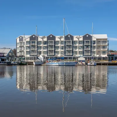 Peppers Seaport Launceston Hotels near Tamar River