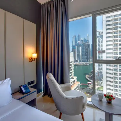 Regency Luxury Suites formerly known as Royal Regency Suites Marina Các khách sạn gần Rạp chiếu phim Roxy Cinema JBR