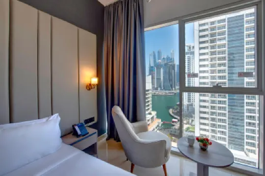 Regency Luxury Suites formerly known as Royal Regency Suites Marina Hoteles cerca de The Walk At JBR