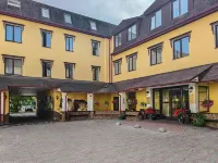 Dom Hotel Classic - parking