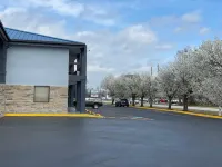 Jameson Inn Conyers - parking