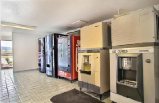 Travelodge by Wyndham Raton