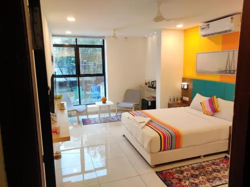 Hotel White Fields Hitec City, Hyderabad - Pet friendly