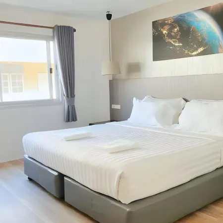 Whale Hostel Cha-Am