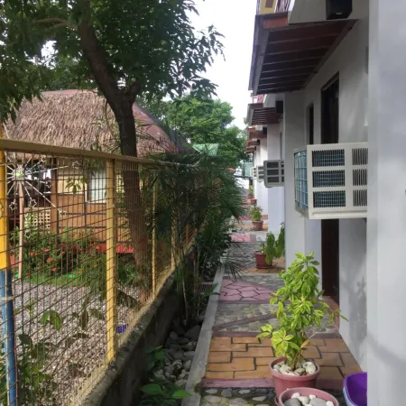 Cerca Parola Beach Resort