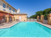 Days Inn & Suites by Wyndham Marquez Hotels in Leon County