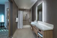 Marriott Austin North的SpringHill套房 - 浴缸