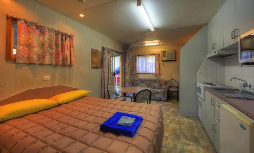 Highway Tourist Village Hotels in Narrabri