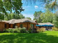 Haliburton Post House Hotels in Haliburton County