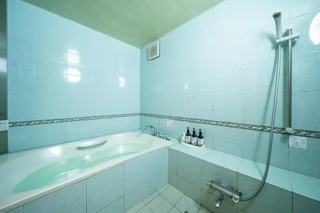 Hotel Rakuseki Honkan Отели рядом со станцией Железнодорожная станция Toyooka