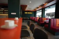 NW 4896 Theater Hotel @ Samnakkham Các khách sạn ở Sadao