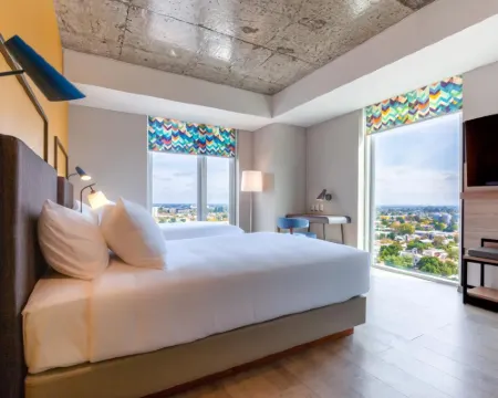 奇廉費拉特希爾頓特魯酒店 迪吉因省酒店