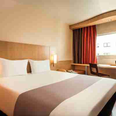 Hôtel Ibis Evry Rooms