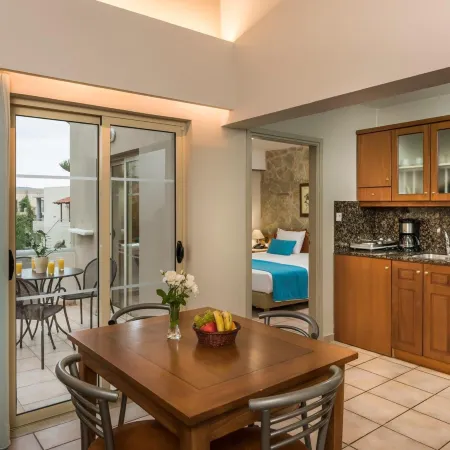 Elotis Suites