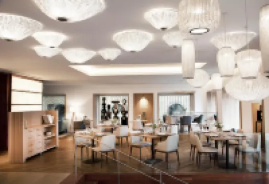 拉薩拉廣場酒店