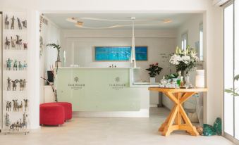 Iria Beach Art Hotel