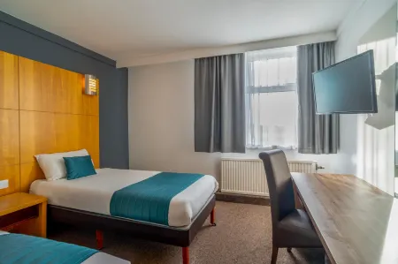Britannia Hotel Bolton Отели в г. Бромли Кросс