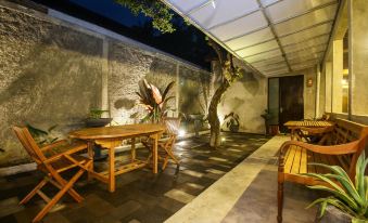 Watu Agung Guest House