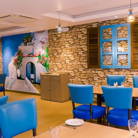 Hotel Gulmohar Grand