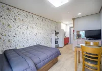 Taean Gana Pension - Homestays