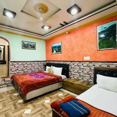 Goroomgo Wood Villa Palace Himachal Pradesh