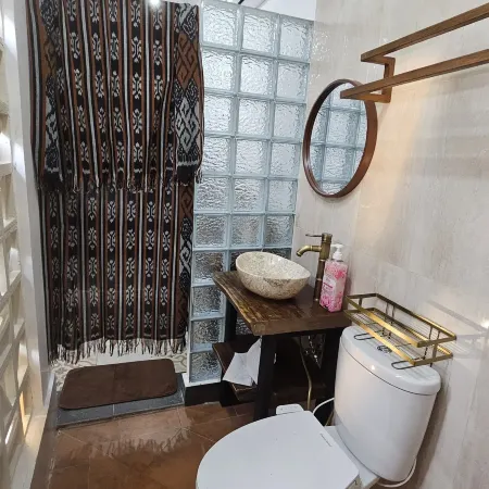 Luxury Room 2 with Pool @ Pondok Raima فنادق في غريسيك ريجينسي