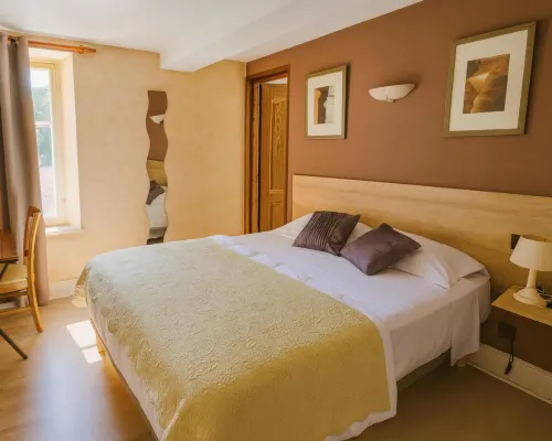 Relais de Bèze Hôtels à : Bèze