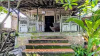 Cafe de Paris Homestay - bar