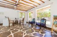 Silver Rock Hotel & Beachfront Apartments
