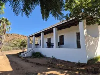 Red Stone Hills Hotels in Ladismith