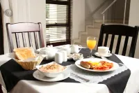 Tinyiko Kruger Lodge - breakfast