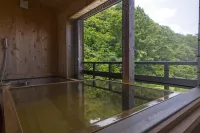 Hatsune - Hot Tub