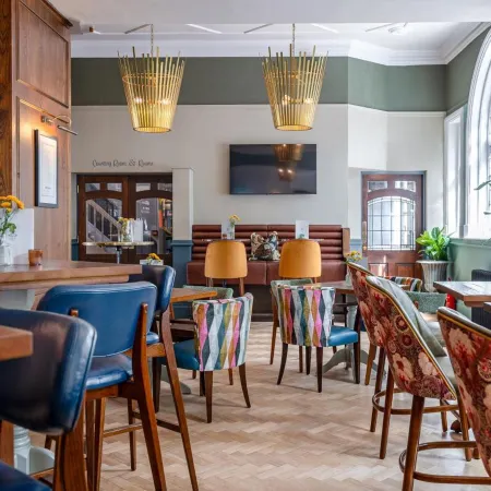 Toll House Inn