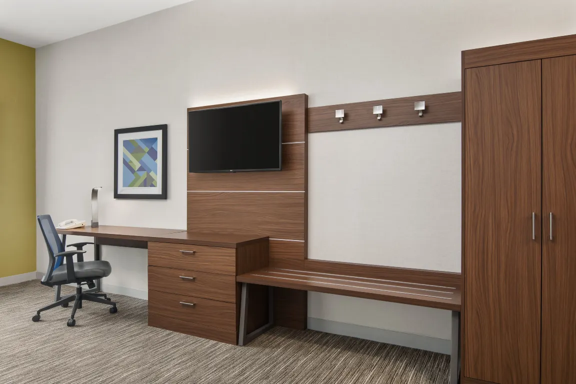 Holiday Inn Express & Suites SACRAMENTO AIRPORT NATOMAS by IHG Zimmer Photos