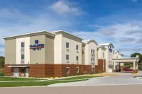 Candlewood Suites Davenport Hotels in Bettendorf