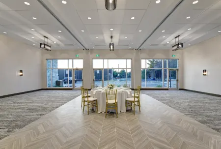 Holiday Inn Express KINGSTON WEST by IHG