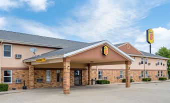 Super 8 by Wyndham Mattoon