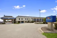 Baymont by Wyndham Hays Hotel a 