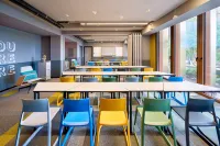 Moxy Luxembourg Airport Hotel di Schuttrange